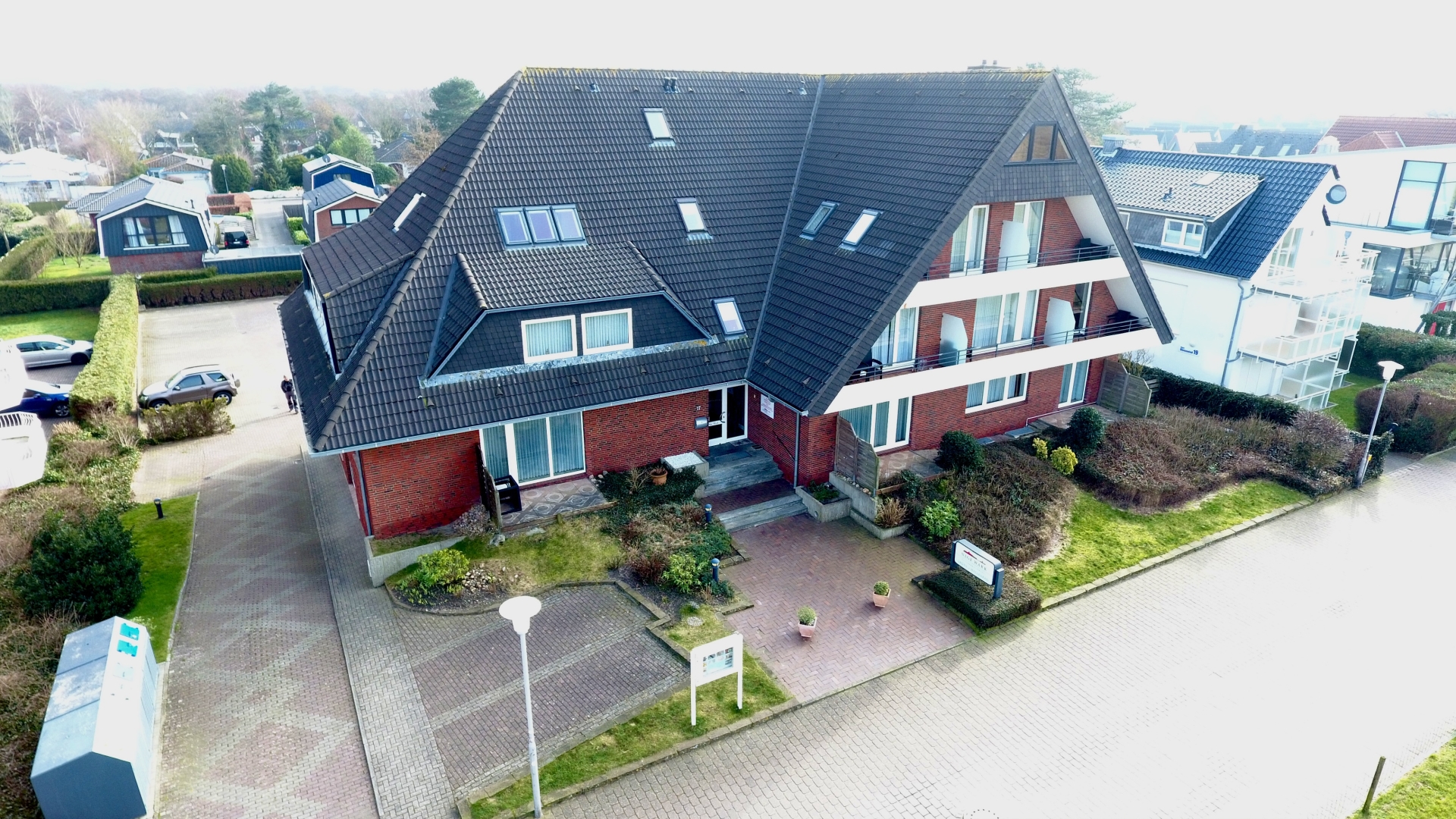 Nige Wark - Header 7